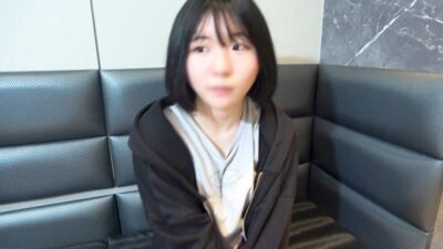 FC2-PPV-4935605 처음 18살 로리 폭유미녀. 자지가 너무 맛있어서 침 흘려버려, 레스링자세로 연속 경련 잡년보지에 일주일 모은 정액 듬뿍 주입 아기만들기